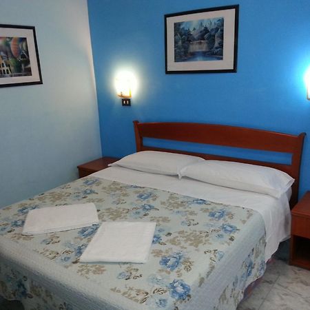 Roxena House Hotel Rome Buitenkant foto