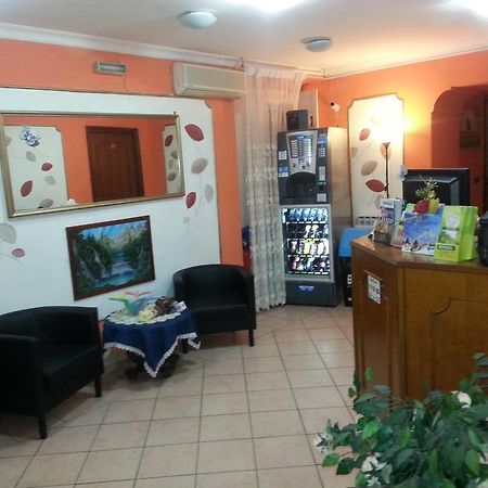 Roxena House Hotel Rome Buitenkant foto