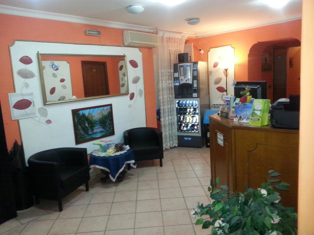 Roxena House Hotel Rome Buitenkant foto