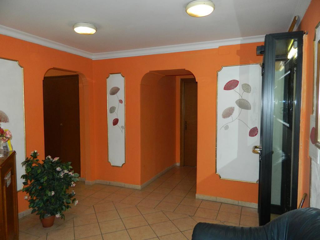 Roxena House Hotel Rome Buitenkant foto
