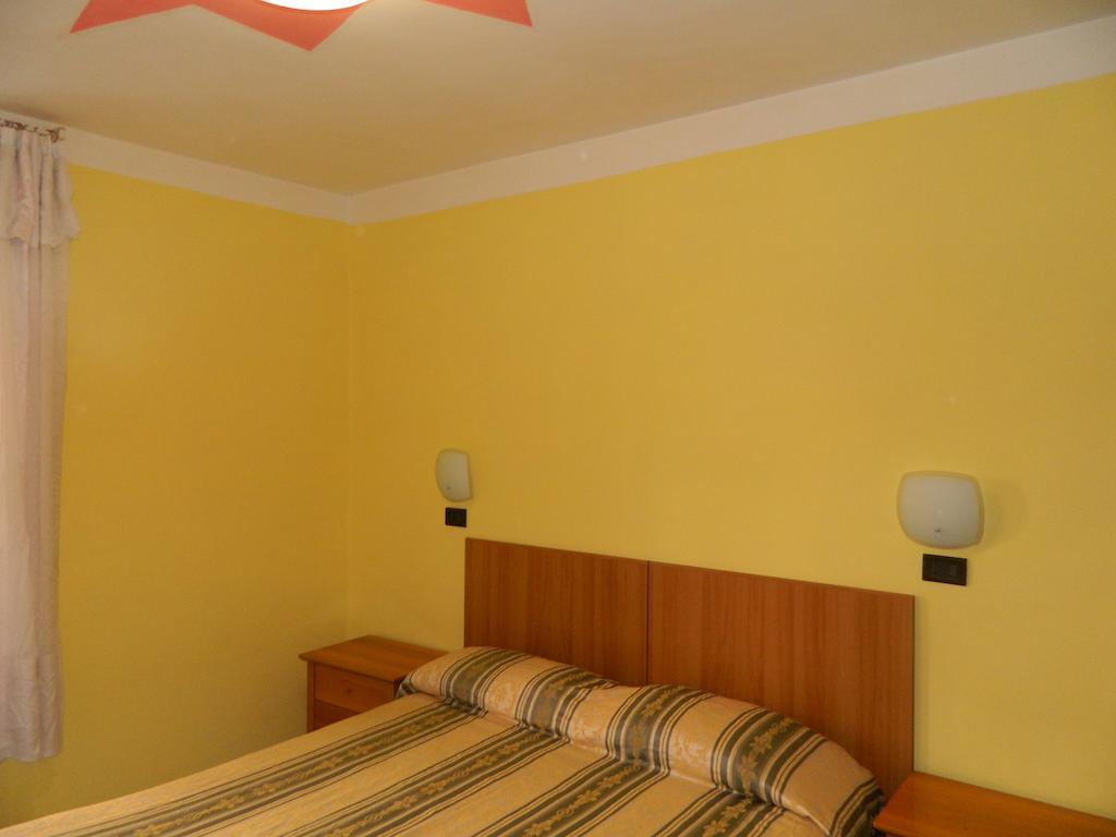 Roxena House Hotel Rome Kamer foto