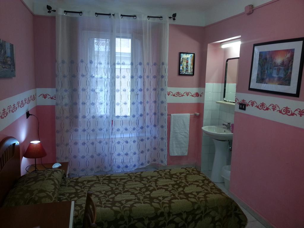 Roxena House Hotel Rome Buitenkant foto