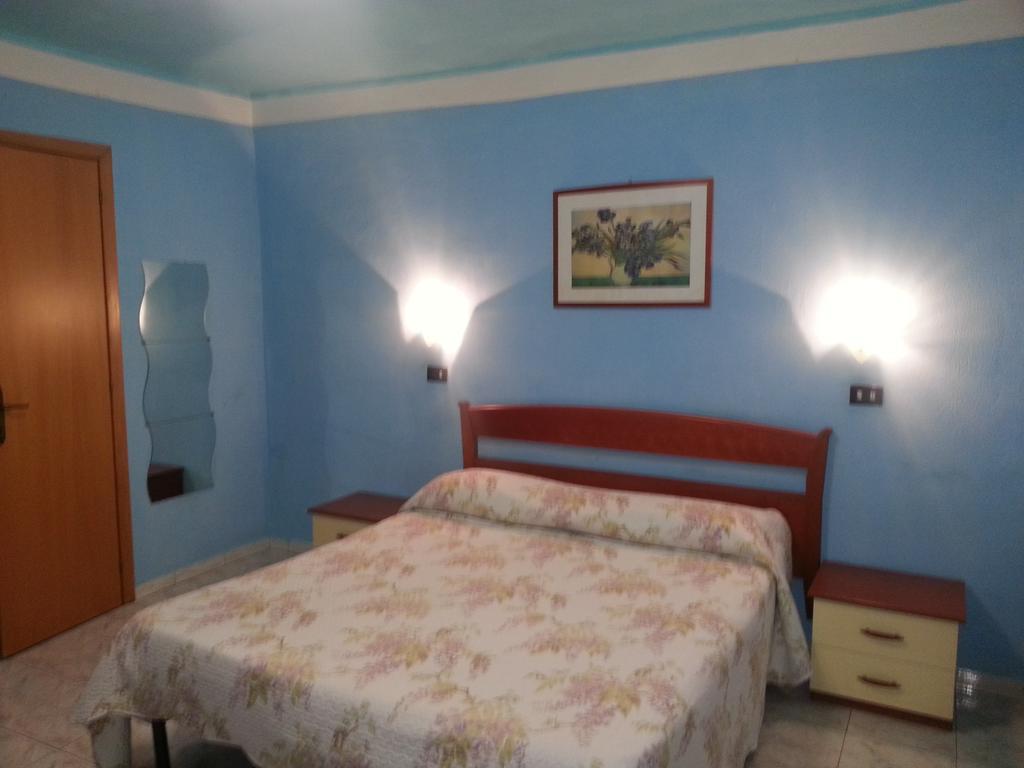 Roxena House Hotel Rome Buitenkant foto