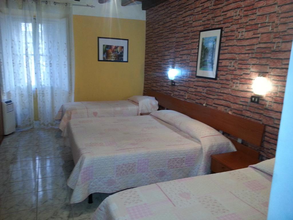 Roxena House Hotel Rome Buitenkant foto